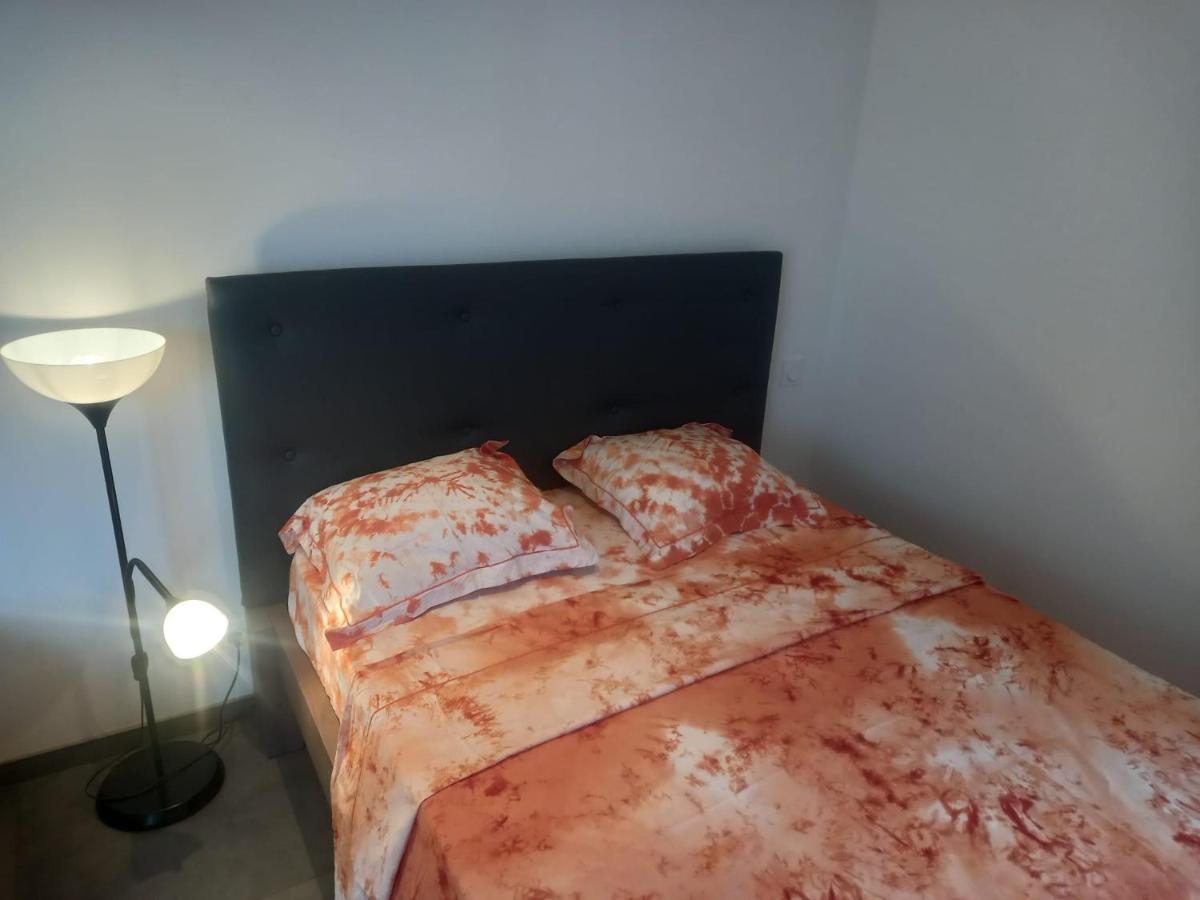 Une Petite Maison Et Sa Prairie Villefargeau Buitenkant foto